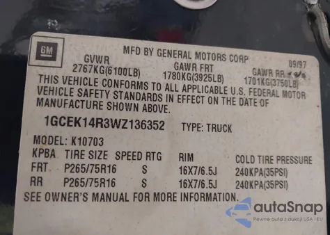 1998 Chevrolet K1500 Fleetside z USA, uszkodzony, nr VIN 1GCEK14R3WZ136352